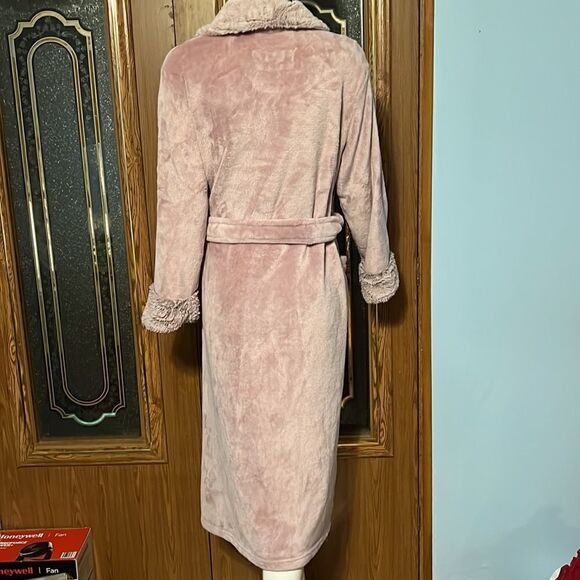 Carole Hochman Robe   - Picture 5 of 10